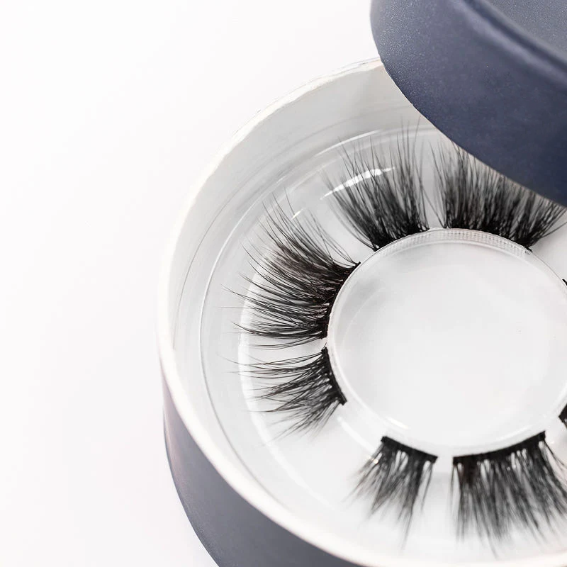 Things you need to know before tring DIY lashes