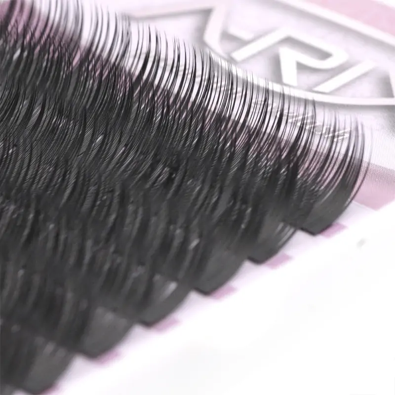 Mixing C Curl and D Curl Lashes: A Guide to Achieving Stunning Eyelash Extensions